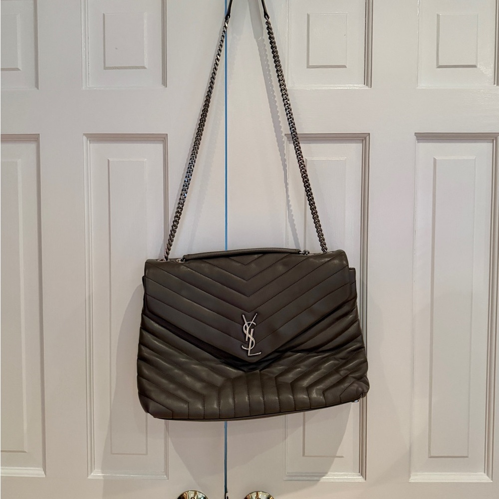 Saint Laurent Women’s Large Envelope Bag in Gray